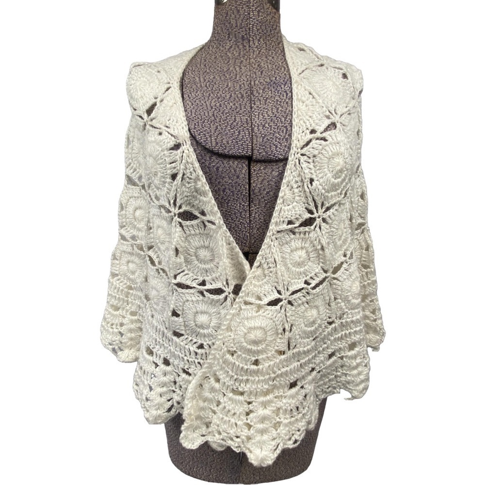 NEW! Vintage Eatons Handknit Light Cream Crochet Shawl Wrap Sweater One Size